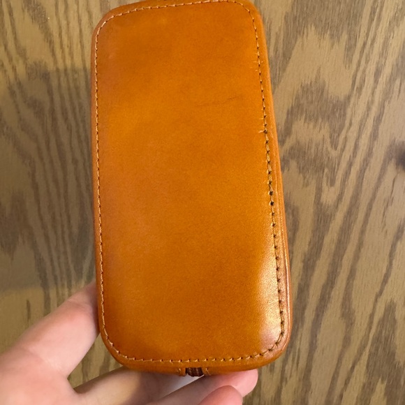 Vera Pelle Crossbody, Sling bag. Long Strap Color: Carmel Soft made in Italy. - Picture 10 of 16